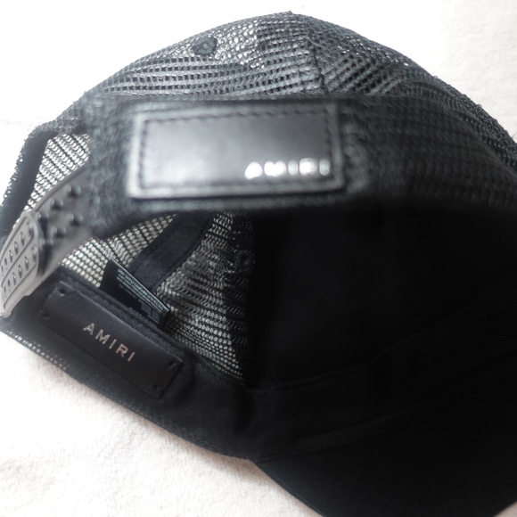 Hat - Picture 2 of 3